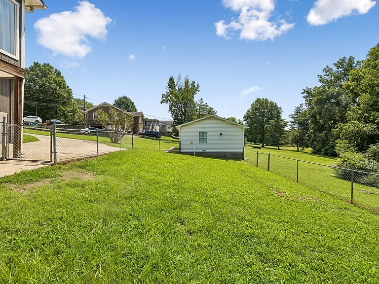 326 Draper Cir — Photo 65