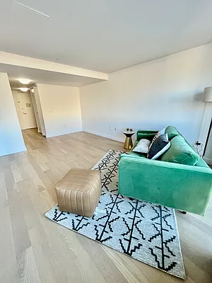 Rented by Cushman & Wakefield (Management) | media 51