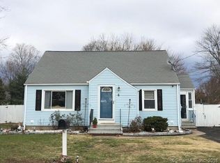 6 Jeralds Ave, Wallingford, CT 06492