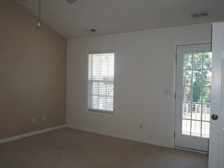 87 Arlington Dr — Photo 29