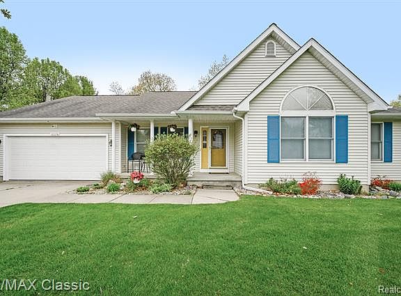 2nd image of 16374 Trotter Ln