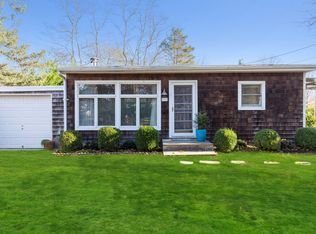 2 Barkers Island Rd, Southampton, NY 11968