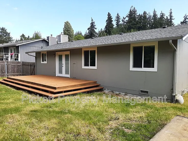 212 NE Torval Canyon Rd — Photo 20
