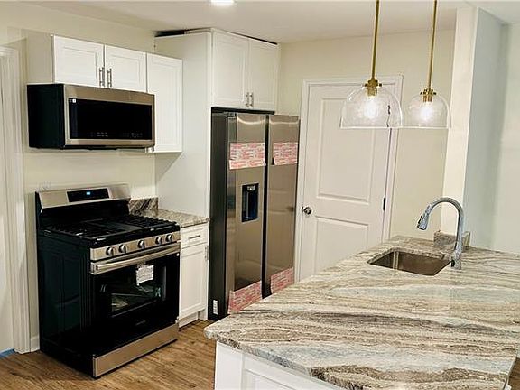 5th image of 3428 Chapel Park Dr