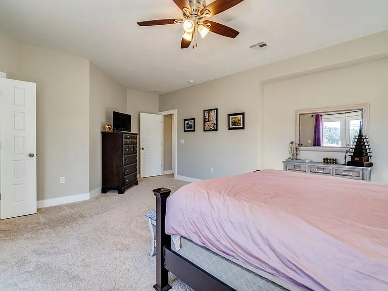 9500 Hunter Ln — Photo 15