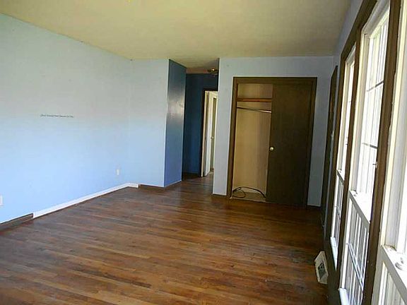 5th image of 202 S Eugene Ave