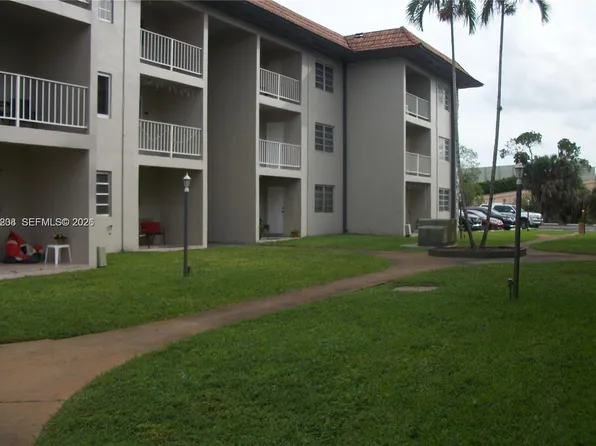 13900 Lake Placid Ct APT A24, Miami Lakes, FL 33014