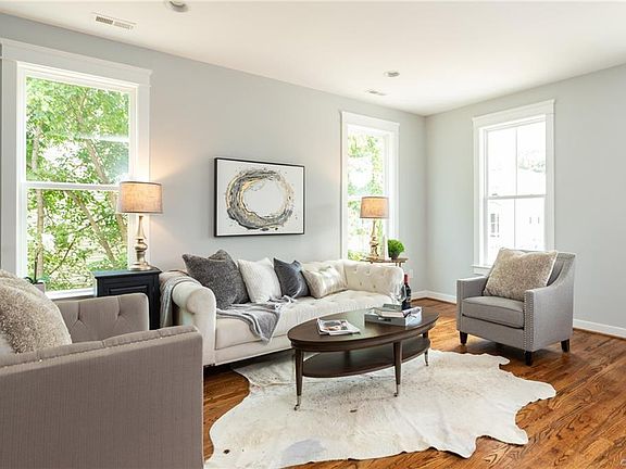 4th image of 1228 W 31st St