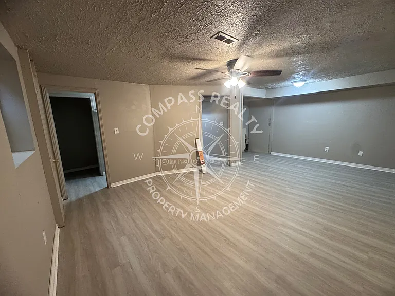 5 N Pinehurst Ave — Photo 9
