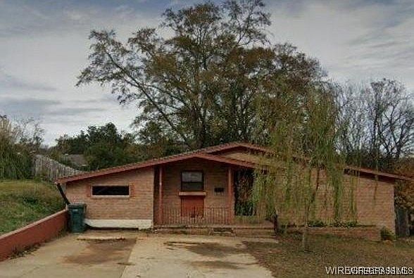 1st image of 528 Cherry St