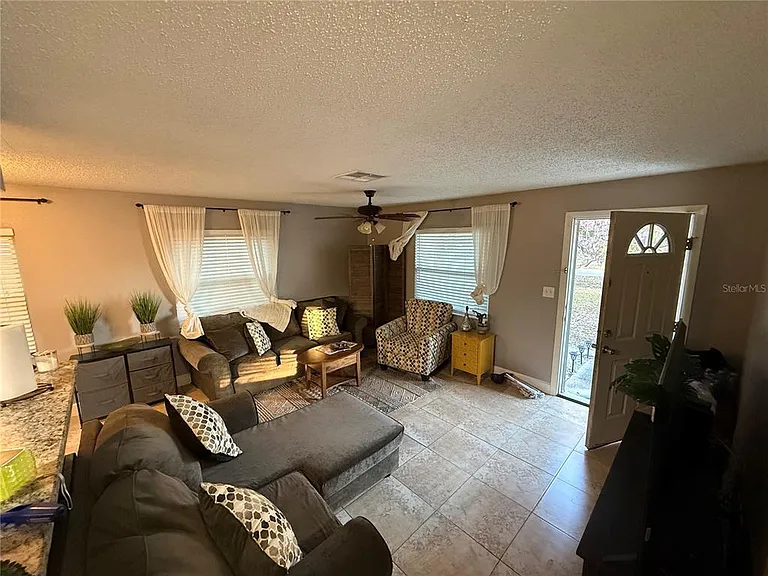 7702 Chase Rd — Photo 3