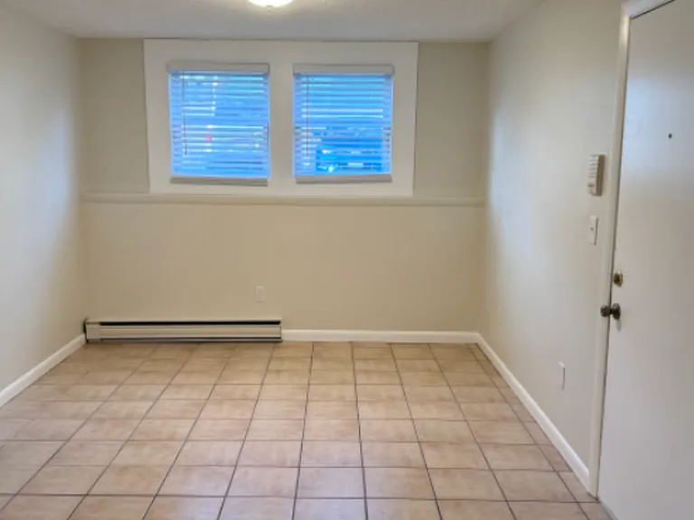 34 Pleasant St #B — Photo 4