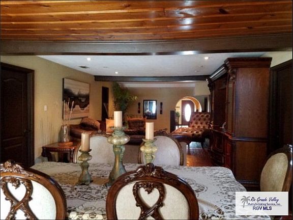 5th image of 390 Fruitdale Dr