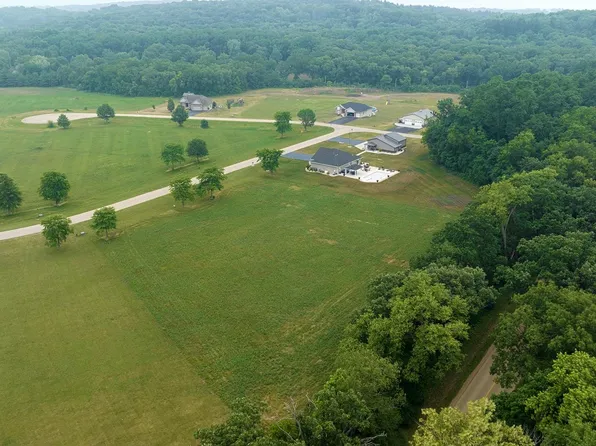 6 & 7 E Austin Ct, Oregon, IL 61061