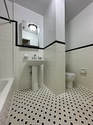 Rented by City Connections Realty | media 17