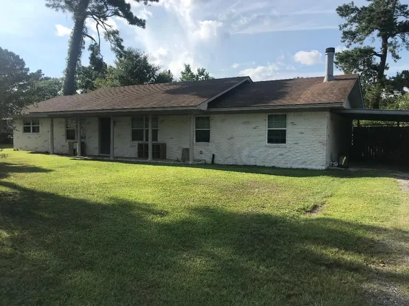 8320 Laurie Ln, Lumberton, TX 77657