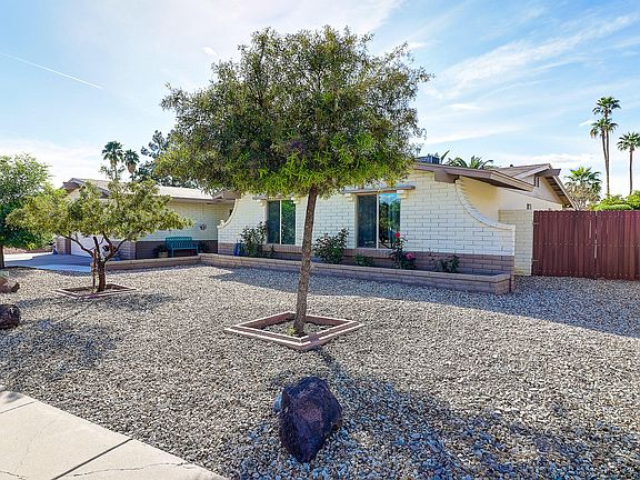 2nd image of 11226 N 49th Ln