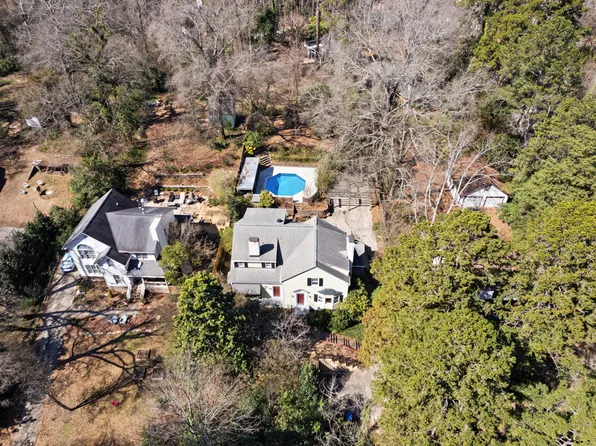 2610 University Dr, Durham, NC 27707