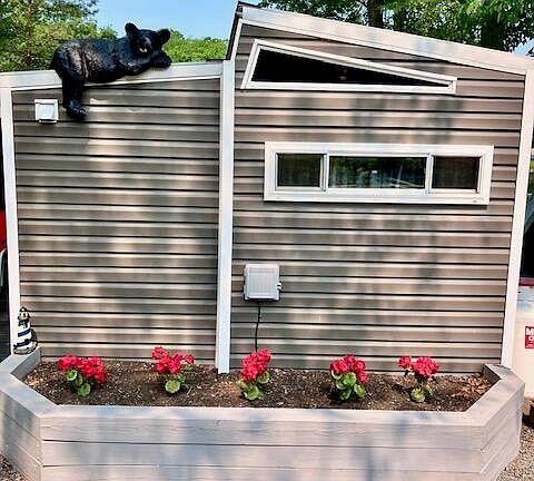2nd image of 142 Holly Dr