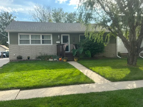 705 S 10th St, Norfolk, NE 68701