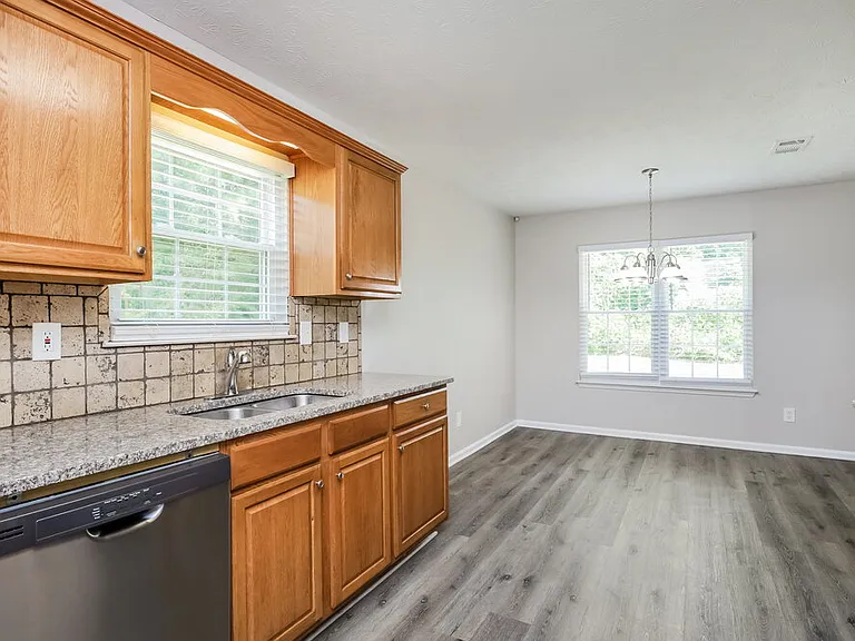 306 Ashley Manor Way — Photo 8