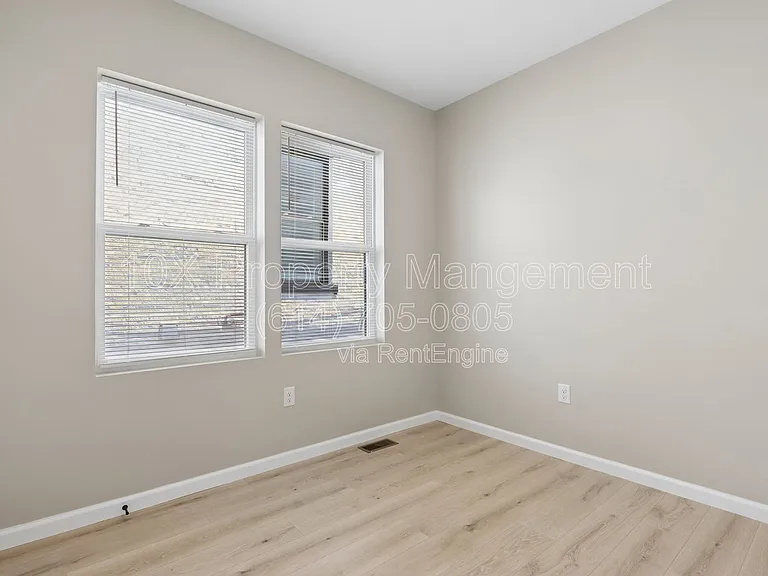 1209 E Whittier St #E — Photo 9