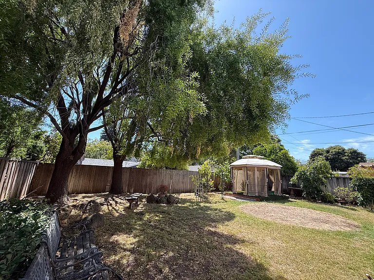 1260 Radcliff Ln — Photo 22