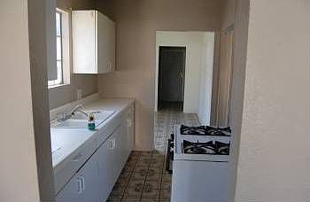 3rd image of 3218 Acacia Ave