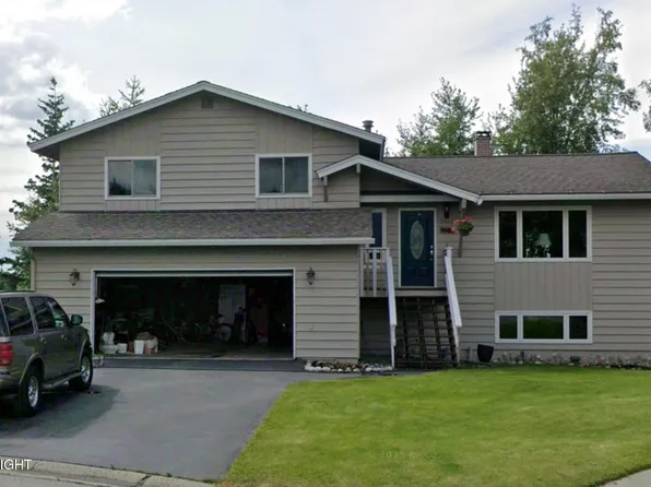 5360 Tudortop Cir, Anchorage, AK 99507