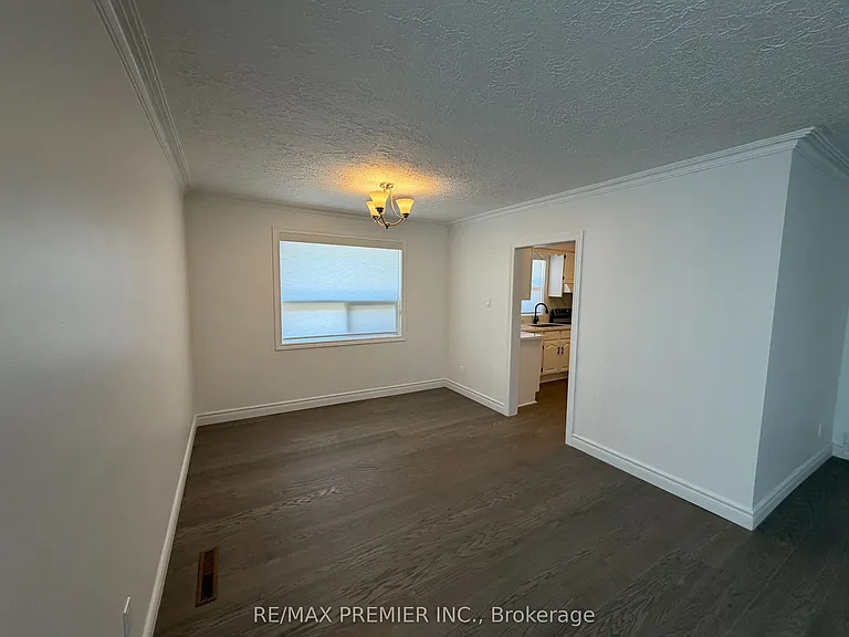9 Blaydon Ave — Photo 5