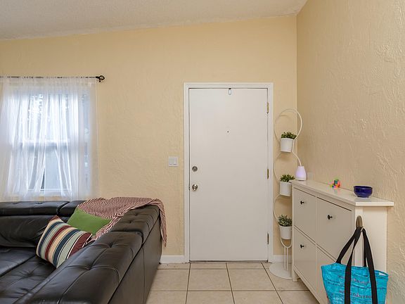 3rd image of 4160 Ruby Dr W