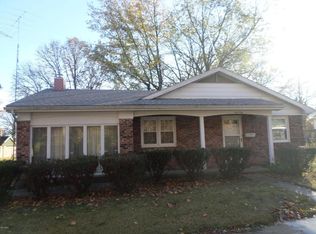 602 McKinley St, Benton, IL 62812