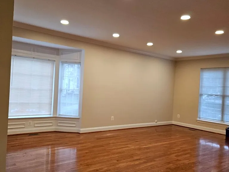 14100 Madrigal Dr — Photo 2