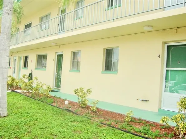 2005 Greenbriar Blvd APT 4, Clearwater, FL 33763