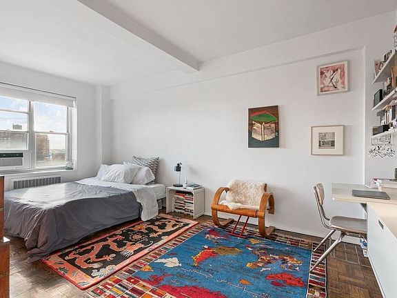 3rd image of 500 Grand St #B11f