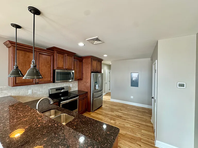 11 W Market St #404 — Photo 4