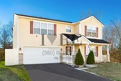 4 bed, 2.5 bath, 2576 sqft, $2,995 — Photo 1