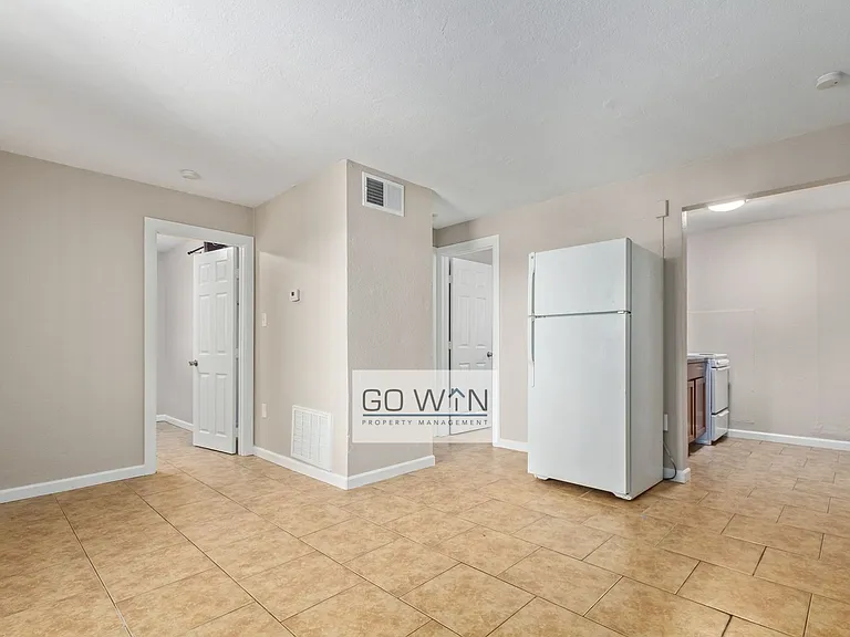 2146 E Taylor St — Photo 9