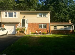 22 Brady Rd, Lake Hopatcong, NJ 07849