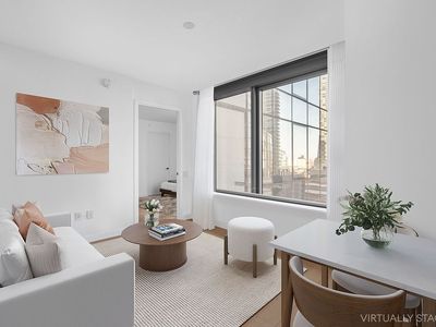 3 Court Sq #805, Long Island City, NY, 11101