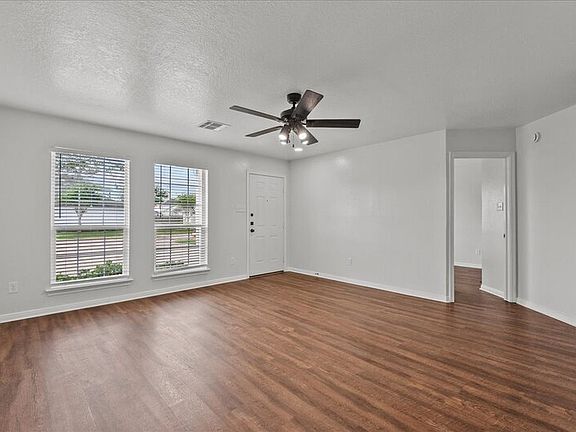 4th image of 2100 Saint Lucia Calle