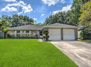 442 Buoy Rd, Webster, TX 77598