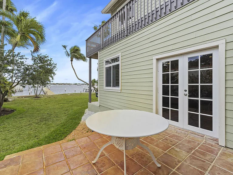 122 S Lake Dr — Photo 47
