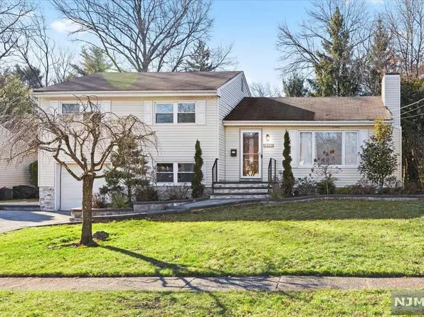 16-22 Alden Ter, Fair Lawn, NJ 07410