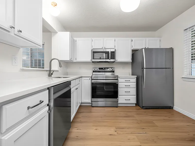1025 S 810 E — Photo 16