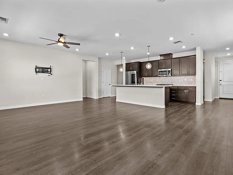 933 Tern Dr — Photo 8