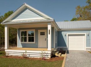 572 E Picasso East Cir, Defuniak Springs, FL 32433