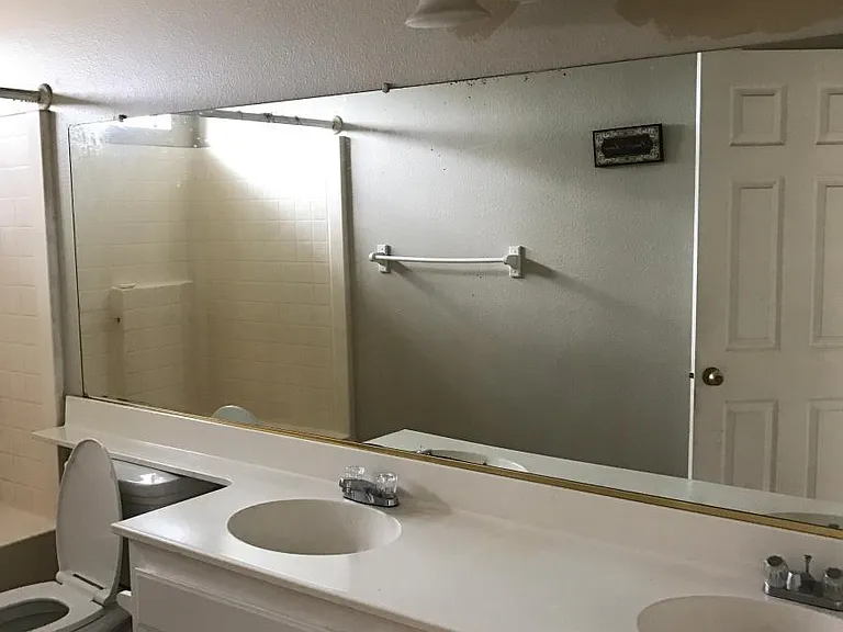 Master restroom