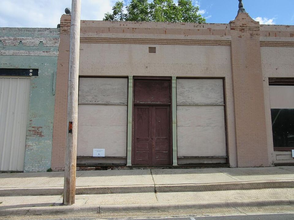 1st image of 1022 E Harris St