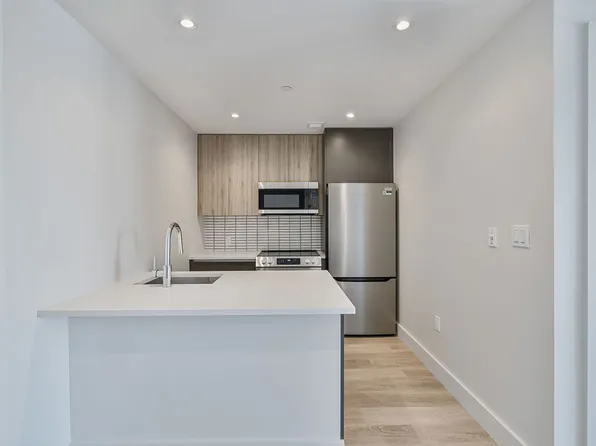 2605 Snyder Avenue image 4 of 26